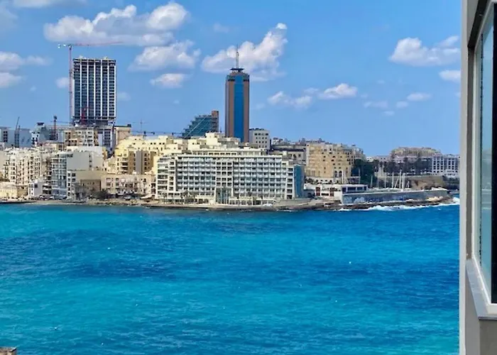 Sliema, Stylish 1 Bedroom Apartment With Parking.