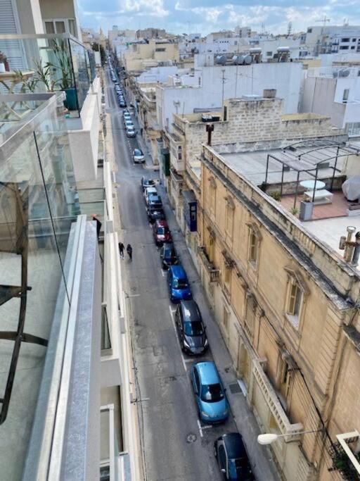 Sliema, Stylish 1 Bedroom With Parking. * Sliema