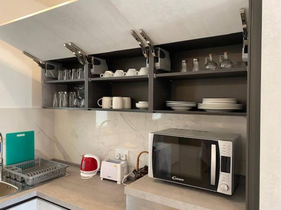 Sliema, Stylish 1 Bedroom With Parking. Apartment *